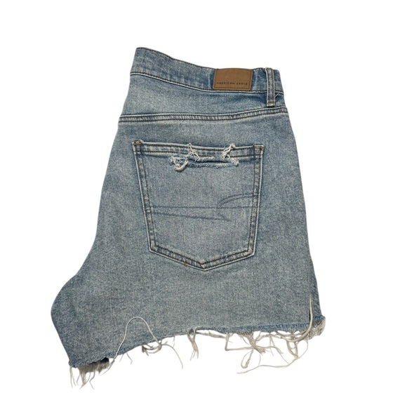 AMERICAN EAGLE AE Strigid Super High-Waisted Relaxed Ripped Denim Short  sz 12 - Picture 4 of 8